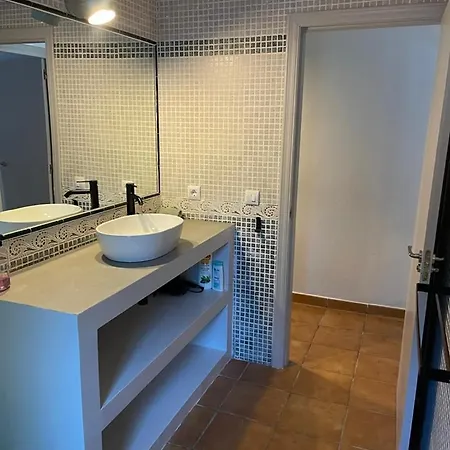 La Paradiso Apartment *